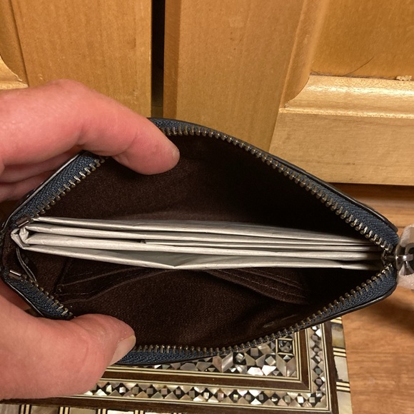 Coach Q/B Forest leather wristlet. NWT - Picture 3 of 6